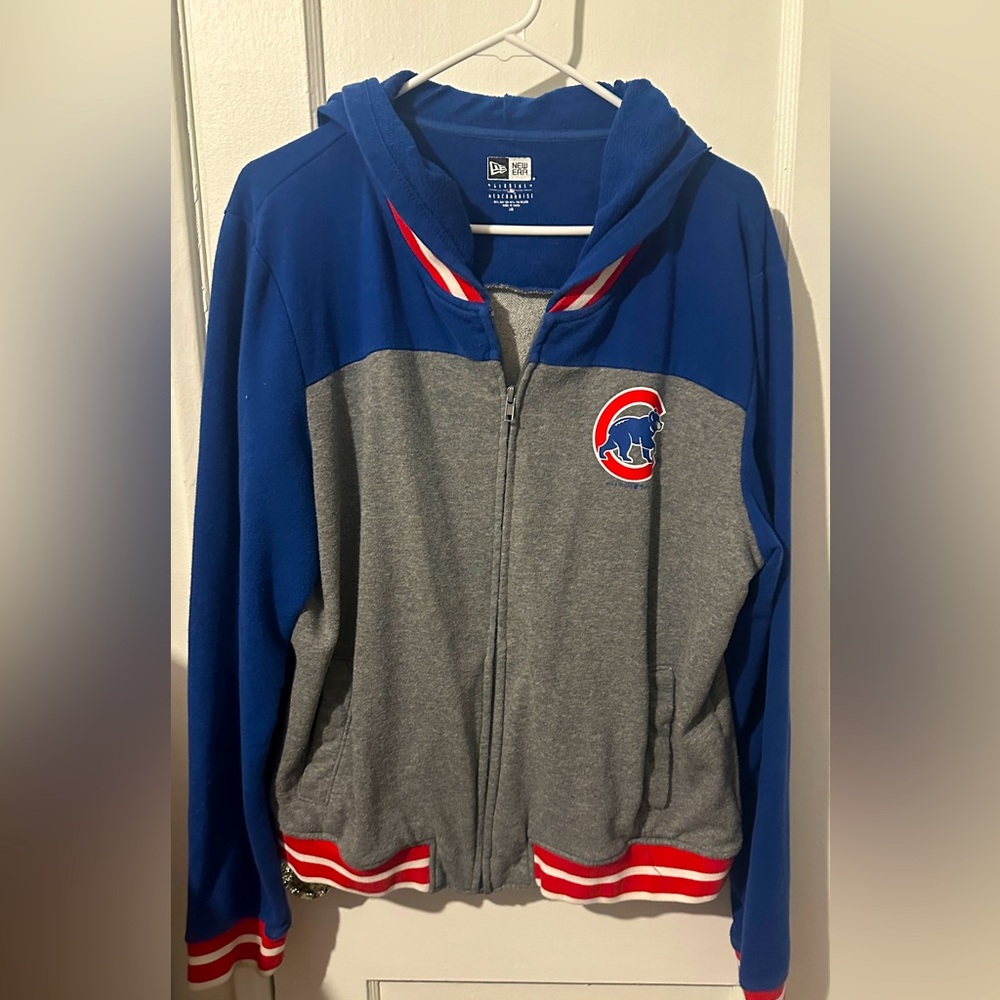 Cubs zip up hoodie. Women’s.